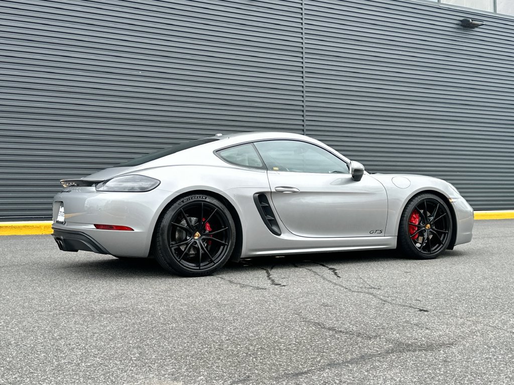 Used 2018 Porsche 718 Cayman GTS RWD image 8