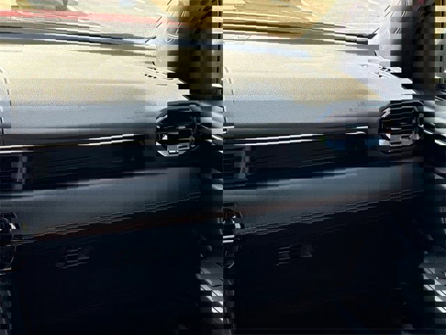 Used 2024 Honda Pilot Sport image 16