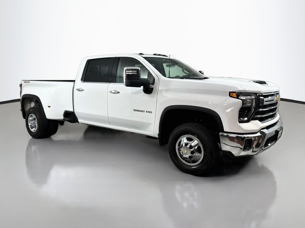 Used 2026 Chevrolet Silverado 3500 LTZ w/ LTZ Plus Package AWD/4WD image 4