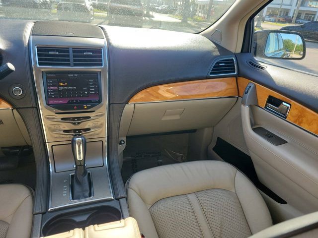 Used 2013 Lincoln MKX FWD image 24
