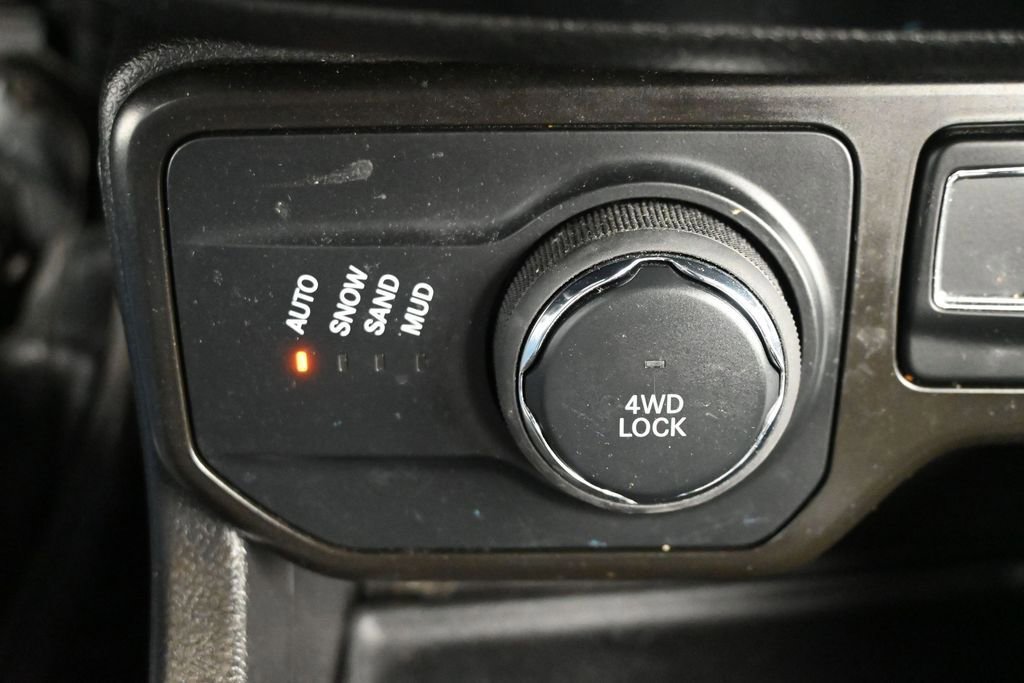 Used 2022 Jeep Renegade Altitude w/ Convenience Group AWD/4WD image 26