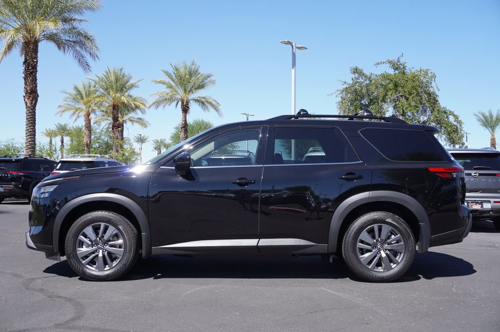 New 2025 Nissan Pathfinder SV image 2