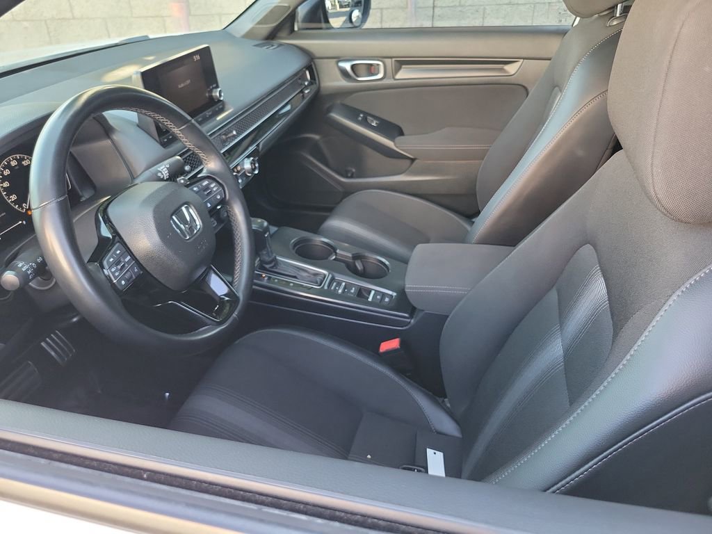 Used 2023 Honda Civic Sport image 3