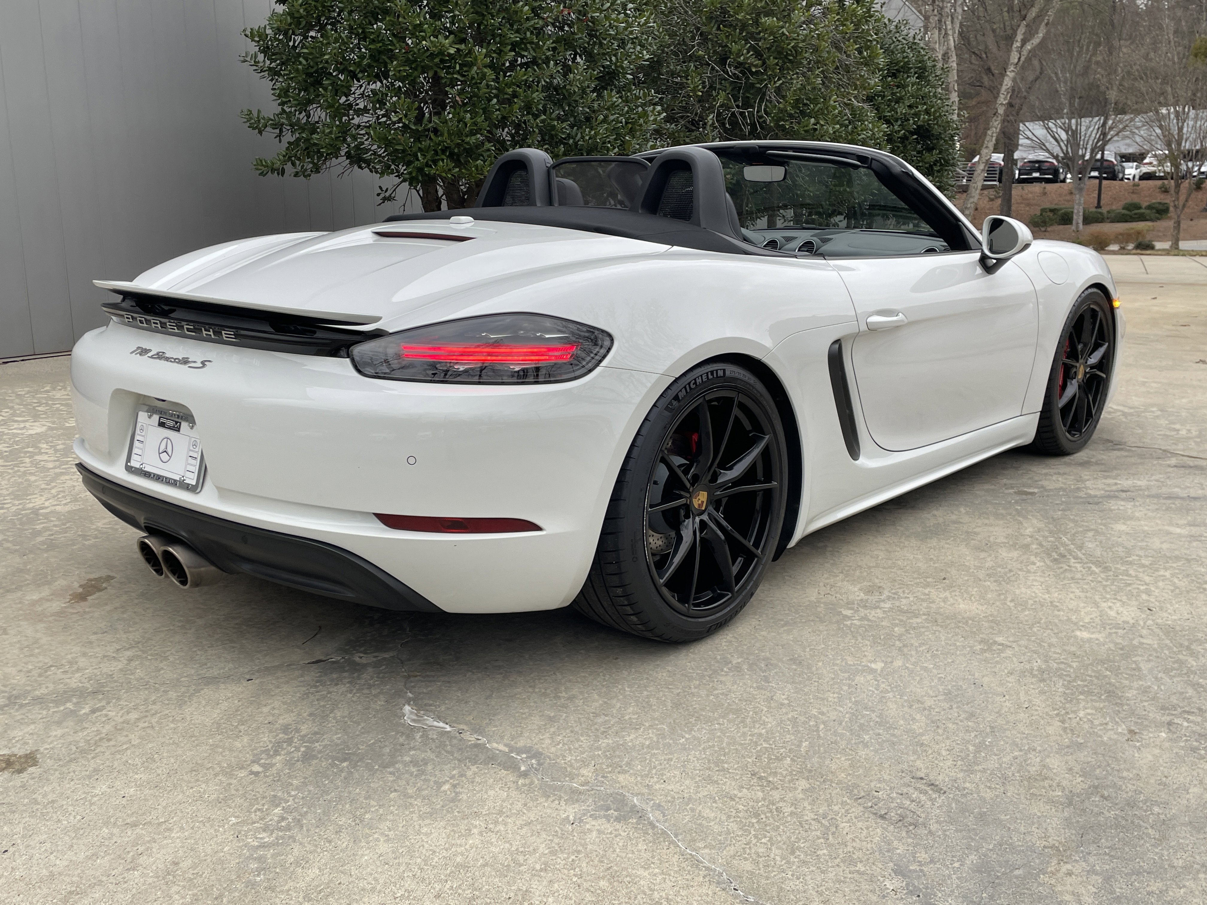 Used 2017 Porsche 718 Boxster S image 9