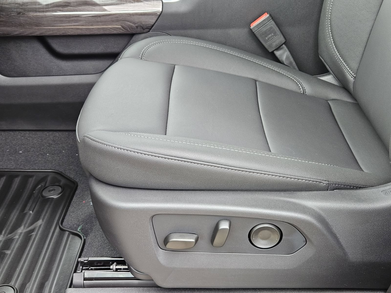 New 2026 Chevrolet Silverado 2500 LTZ w/ Trail Boss Package AWD/4WD image 27