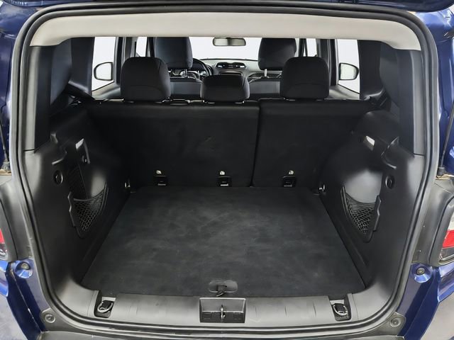 Used 2017 Jeep Renegade Altitude AWD/4WD image 24