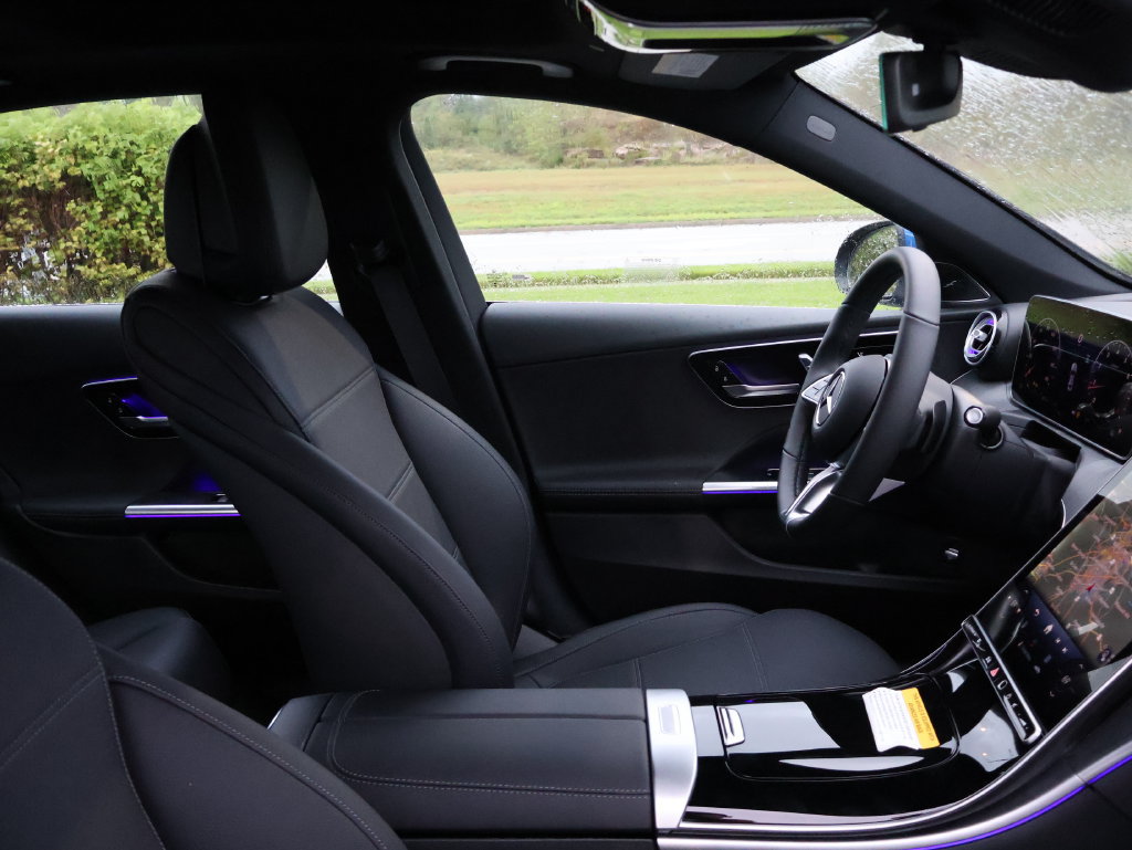 New 2026 Mercedes-Benz C 300 4MATIC Sedan image 8