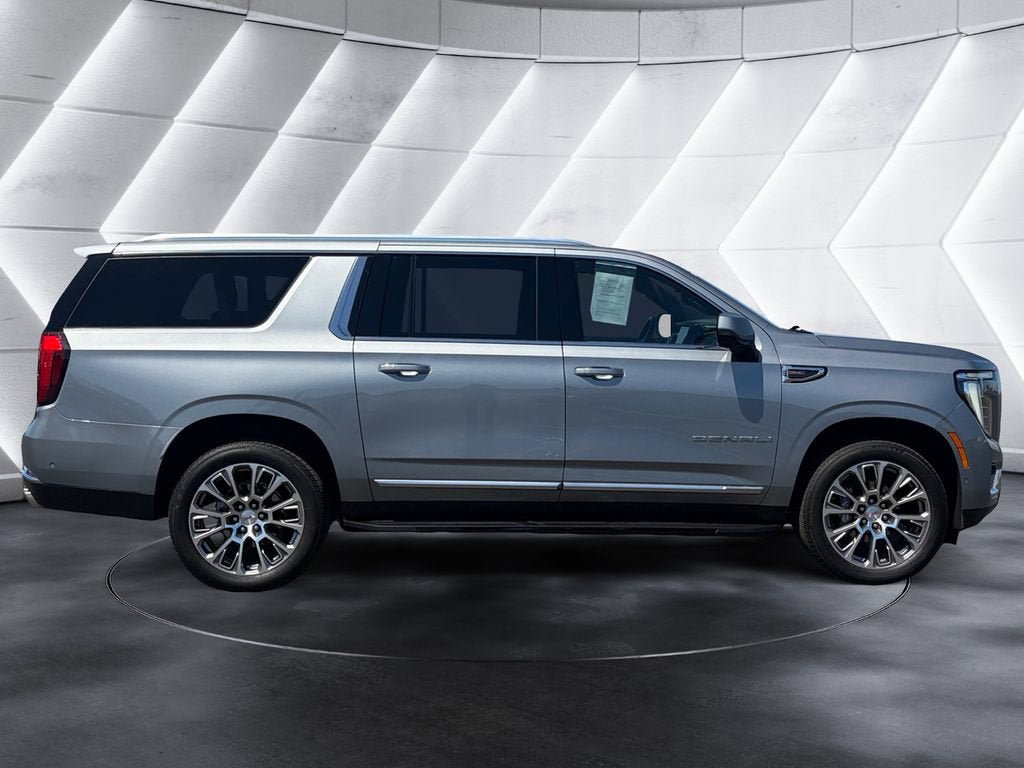 Certified 2025 GMC Yukon XL Denali AWD/4WD image 6