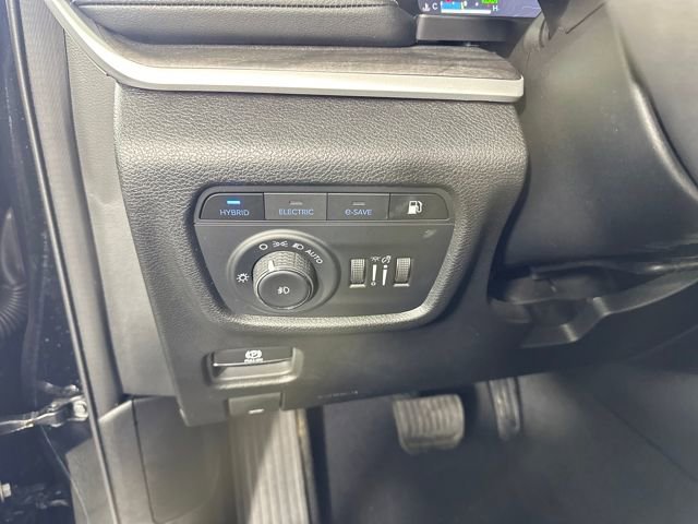 Used 2023 Jeep Grand Cherokee 4WD 4xe image 19