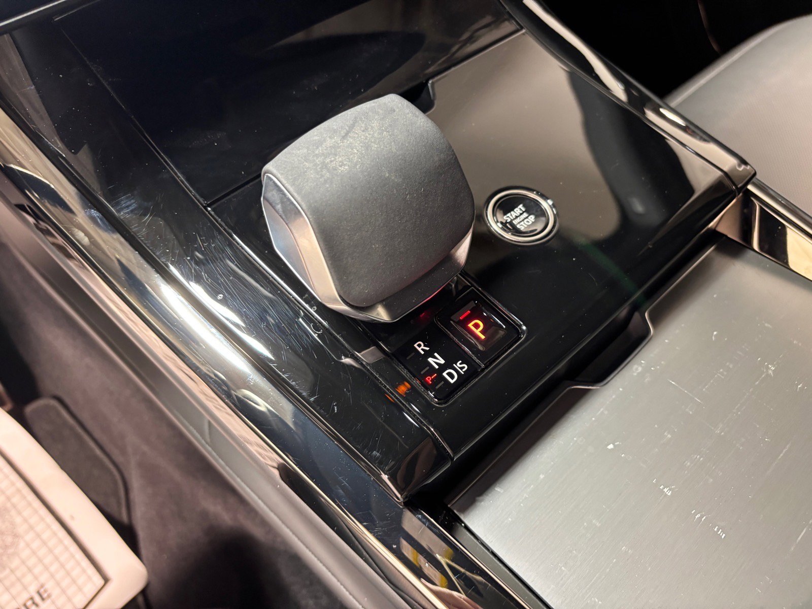 Used 2024 Land Rover Range Rover Sport Dynamic SE AWD/4WD image 14