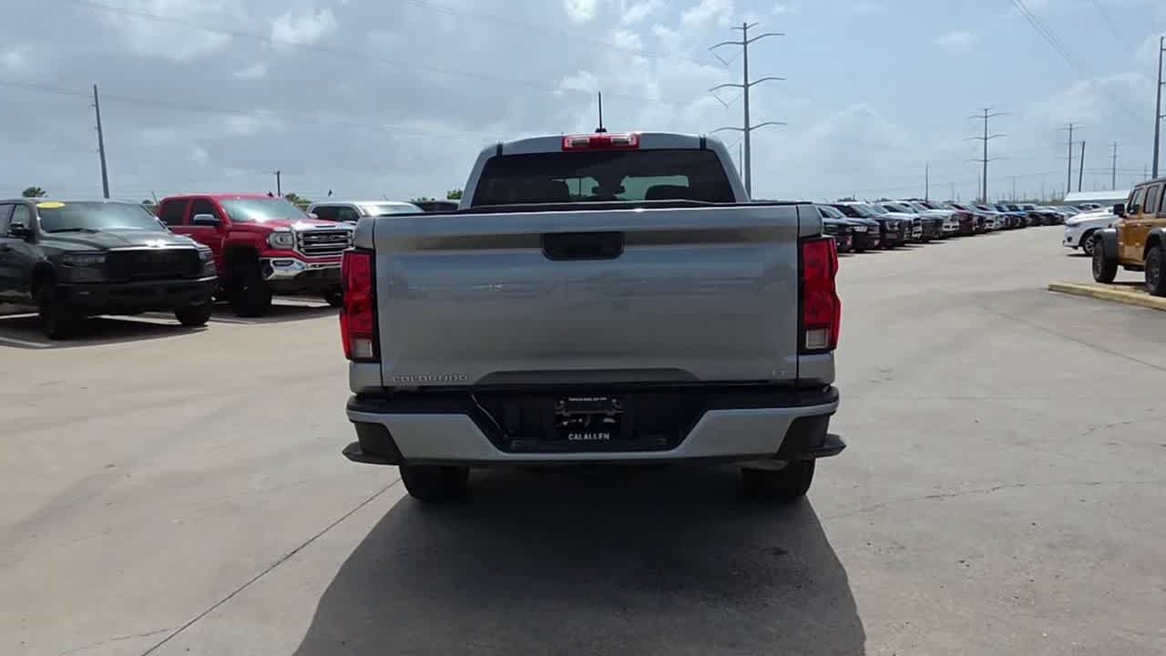Used 2024 Chevrolet Colorado LT w/ Advanced Trailering Package AWD/4WD image 7