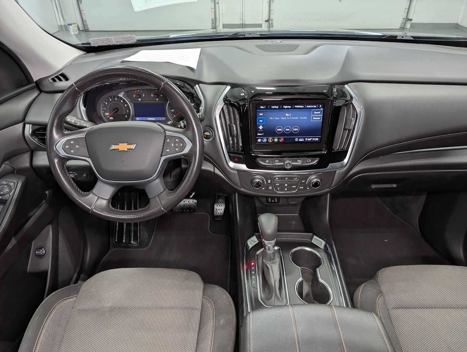 Used 2021 Chevrolet Traverse LT AWD/4WD image 17