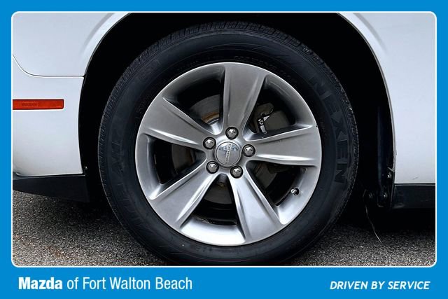 Used 2019 Dodge Challenger SXT RWD image 29