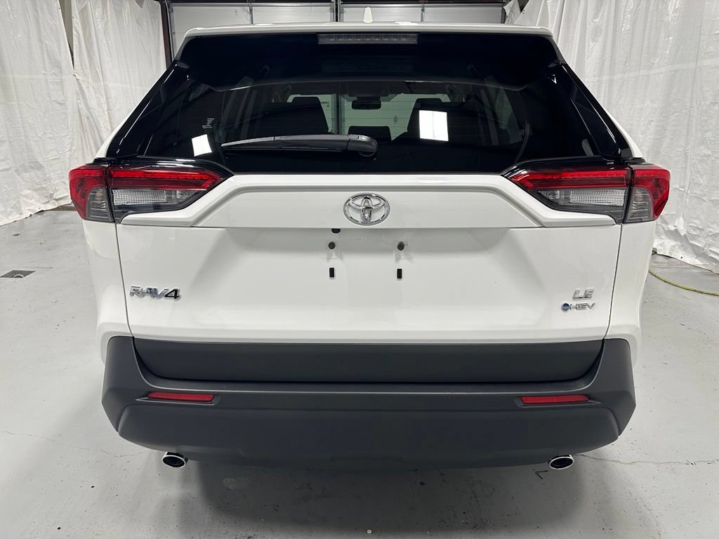Used 2025 Toyota RAV4 LE AWD/4WD image 6