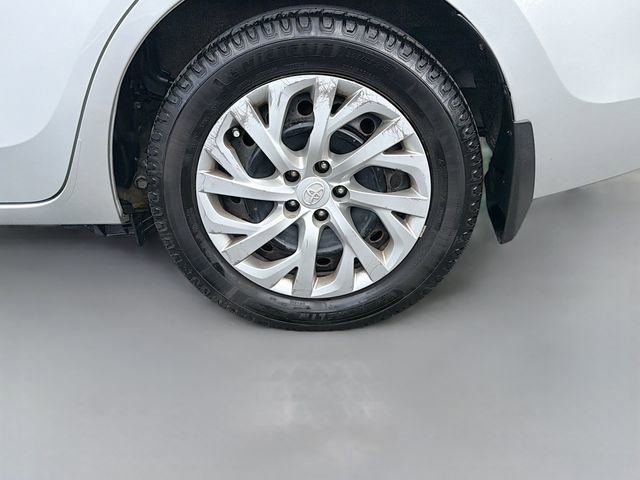 Used 2017 Toyota Corolla LE image 26
