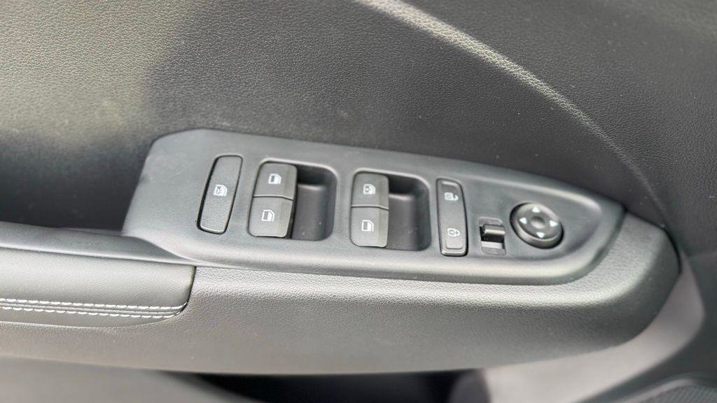 New 2026 Hyundai Venue SEL FWD image 14