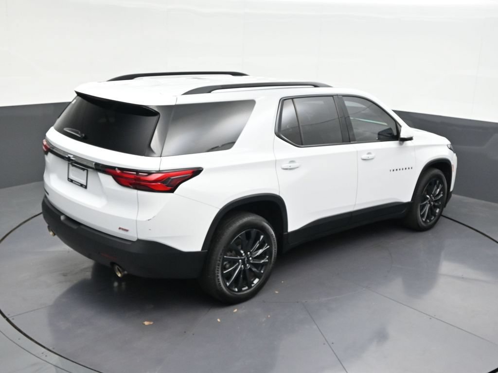 Used 2023 Chevrolet Traverse RS FWD image 25