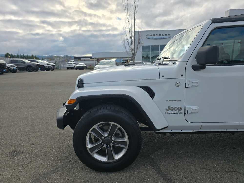 Used 2023 Jeep Wrangler Sahara image 18