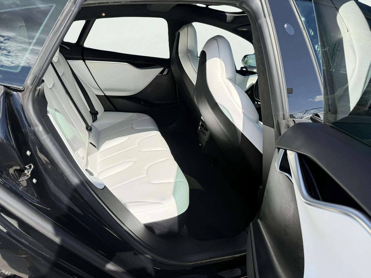Used 2017 Tesla Model S 75 RWD image 13