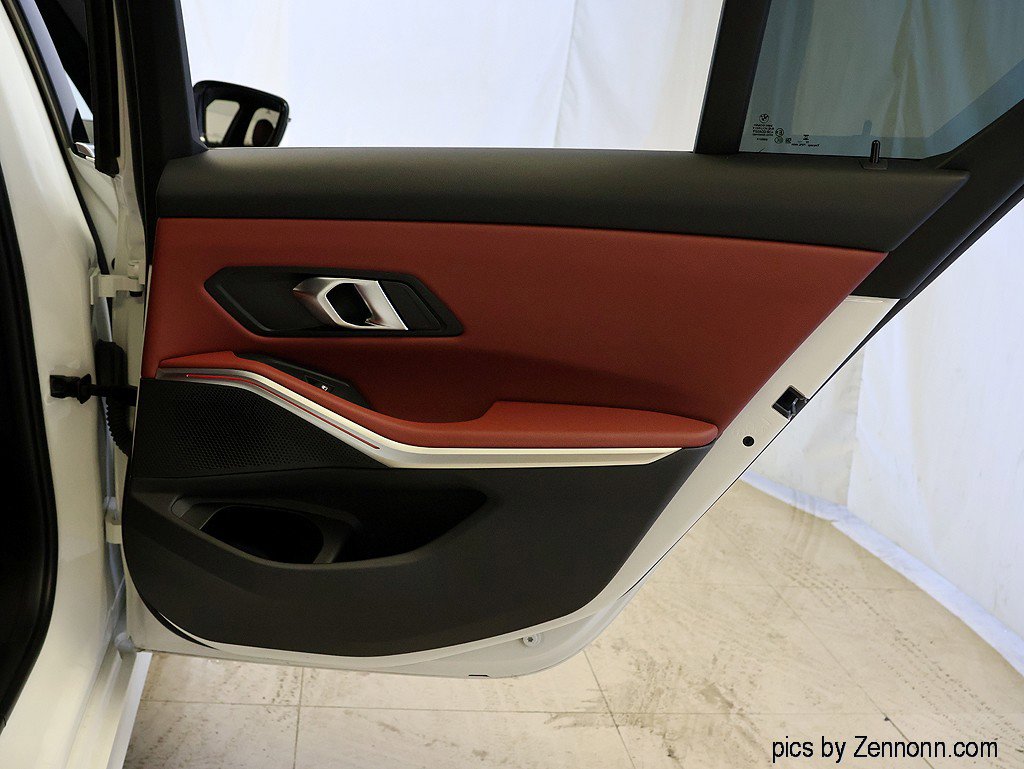 Certified 2024 BMW 330i xDrive Sedan w/ Convenience Package image 28