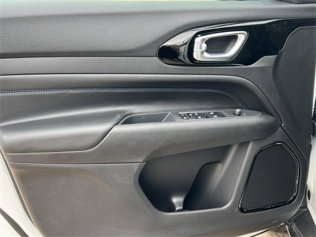 New 2026 Jeep Compass Latitude image 12