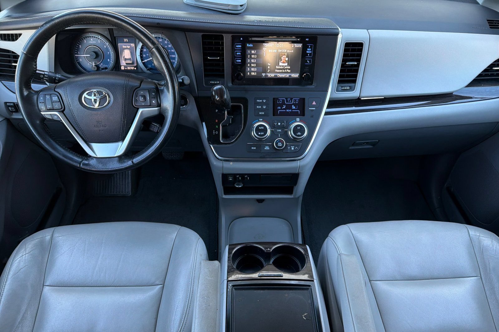 Used 2015 Toyota Sienna XLE FWD image 15