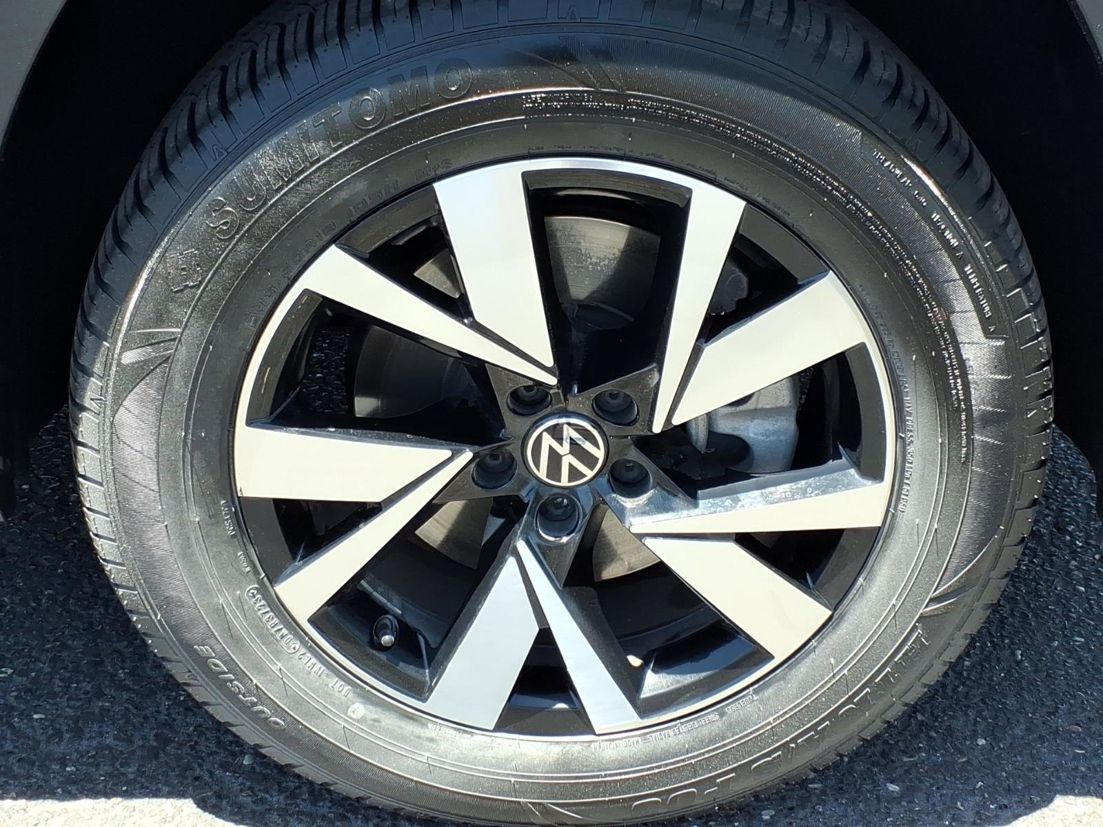 Certified 2023 Volkswagen Atlas Cross Sport SE AWD/4WD image 9