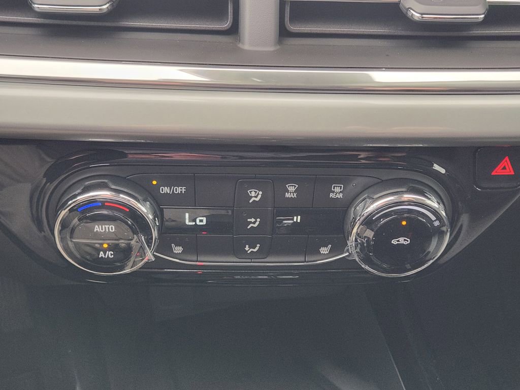 New 2026 Chevrolet Trax LT w/ Sunroof Package image 14