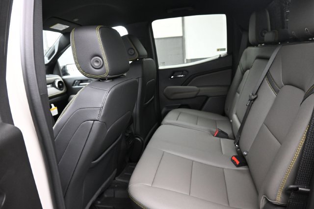 New 2026 Chevrolet Colorado ZR2 w/ Midnight Edition AWD/4WD image 9