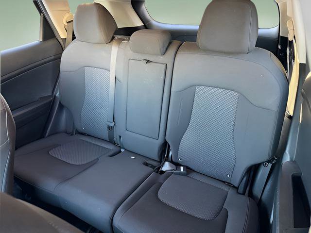 Used 2023 Kia Sportage LX image 19