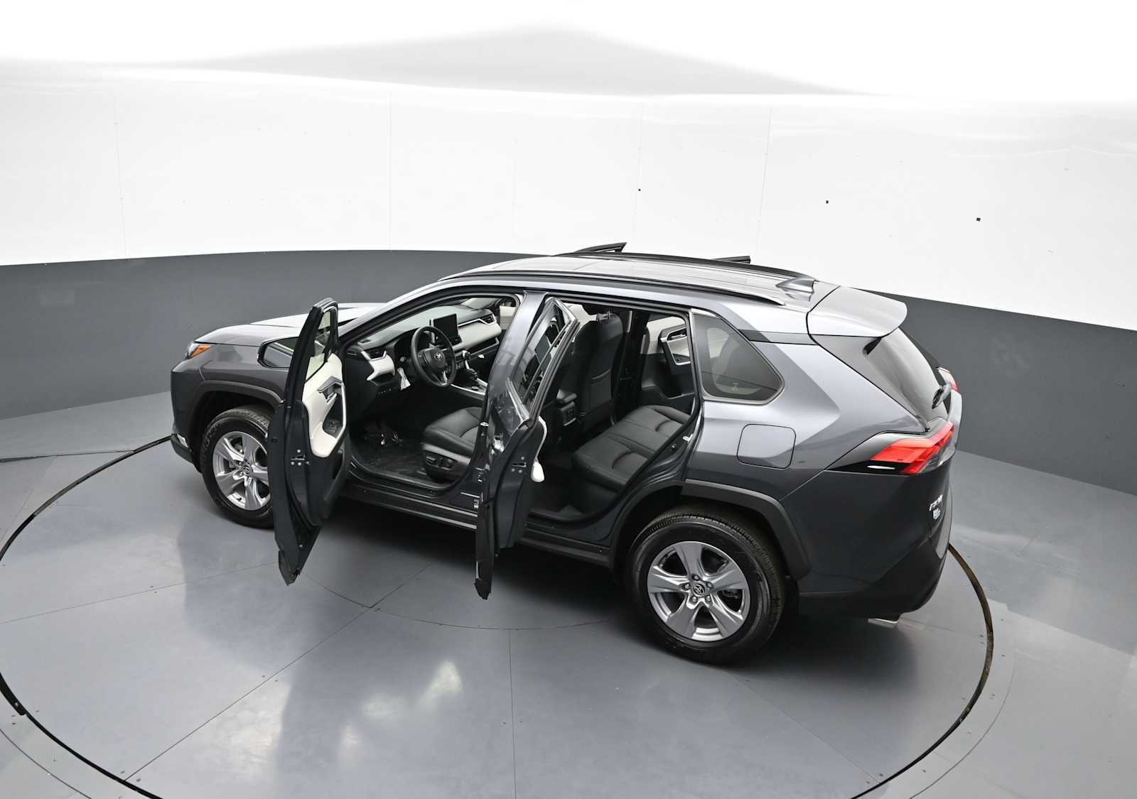 Used 2025 Toyota RAV4 XLE w/ Convenience Package AWD/4WD image 45