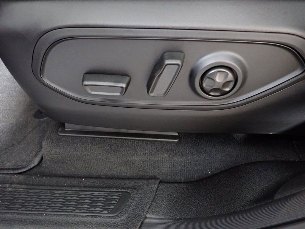 New 2025 Jeep Grand Cherokee Limited w/ Black Appearance Package image 26