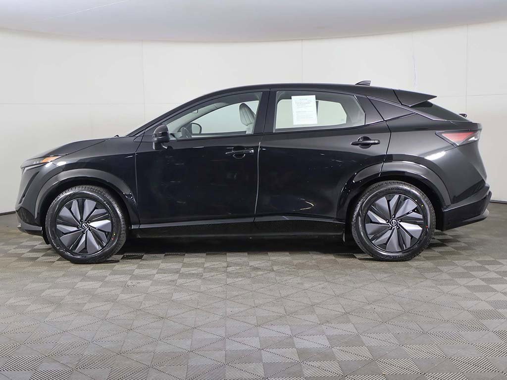 Used 2023 Nissan Ariya AWD image 19