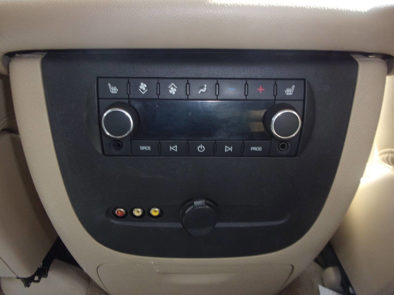 Used 2013 Chevrolet Suburban LTZ AWD/4WD image 19