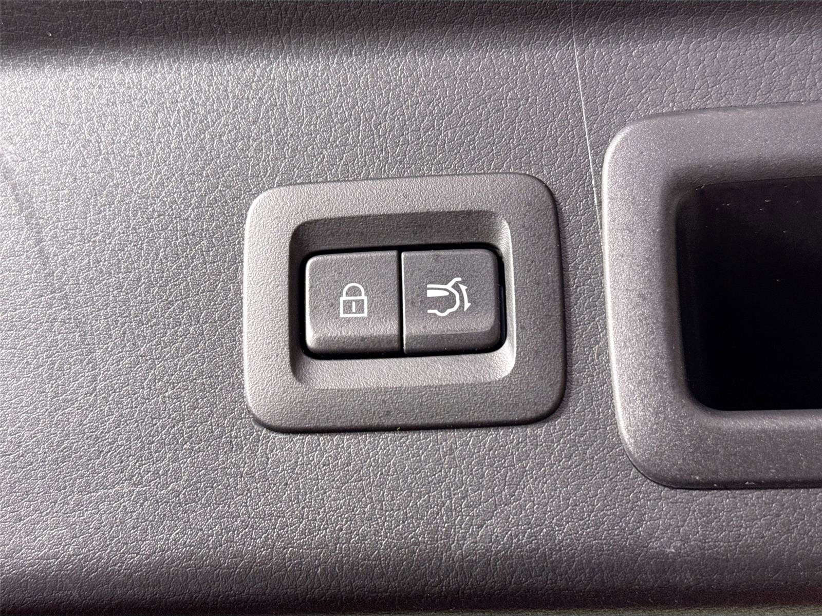 Certified 2023 MAZDA CX-30 2.5 Turbo w/ Premium Package image 40