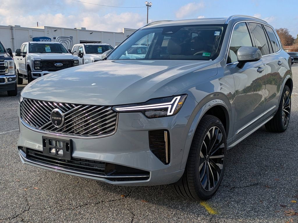 New 2026 Volvo XC90 B6 Plus w/ Protection Package Premier image 8