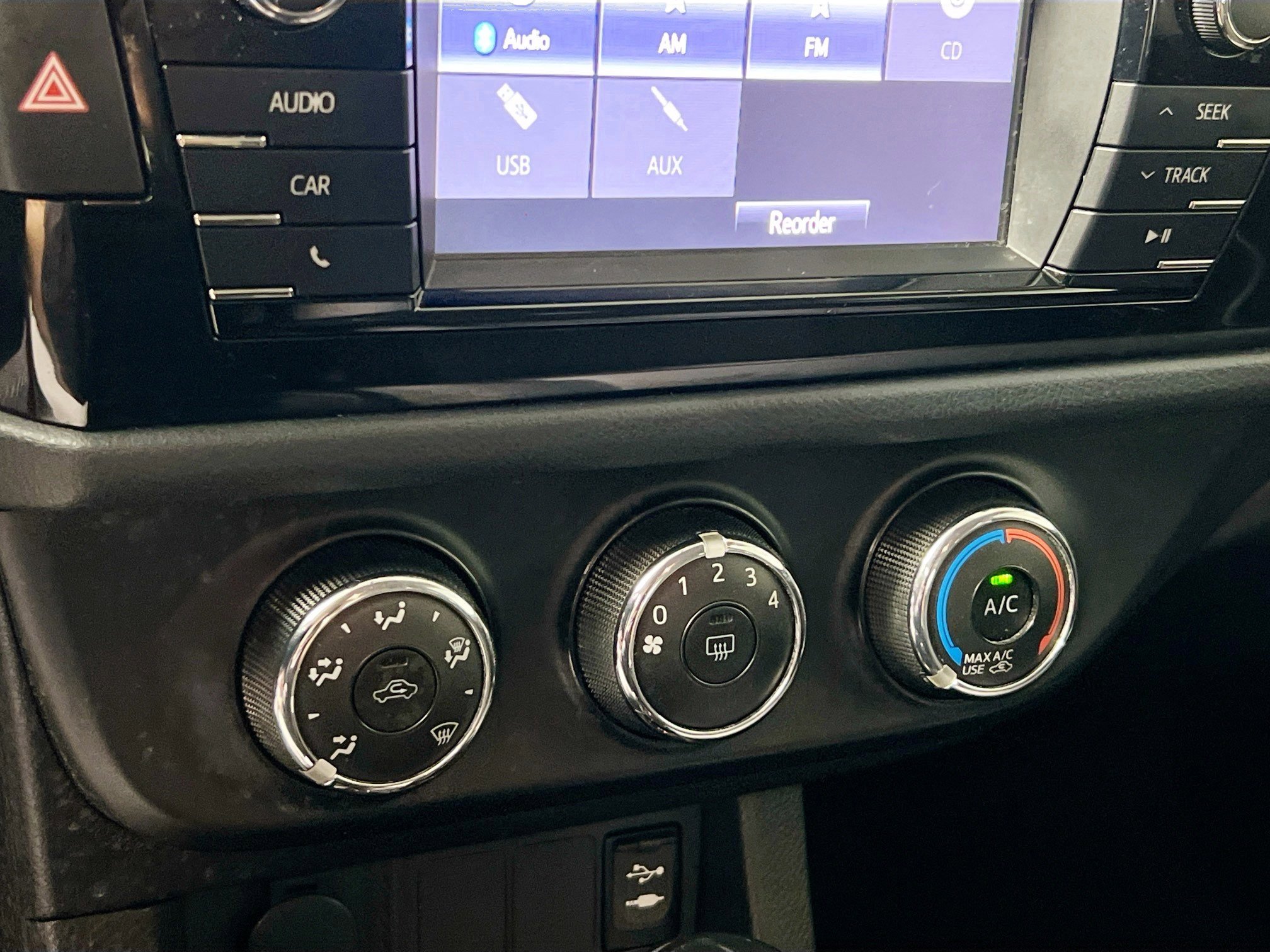 Used 2016 Toyota Corolla L FWD image 26