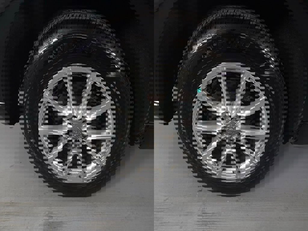 Used 2011 Audi Q5 2.0T Premium image 10