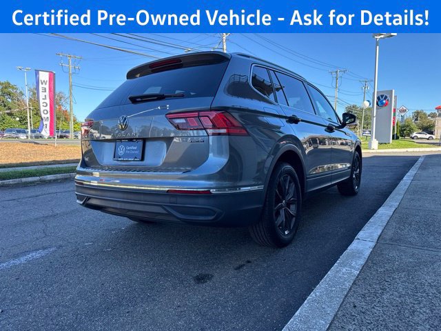 Certified 2023 Volkswagen Tiguan SE w/ Panoramic Sunroof Package AWD/4WD image 9