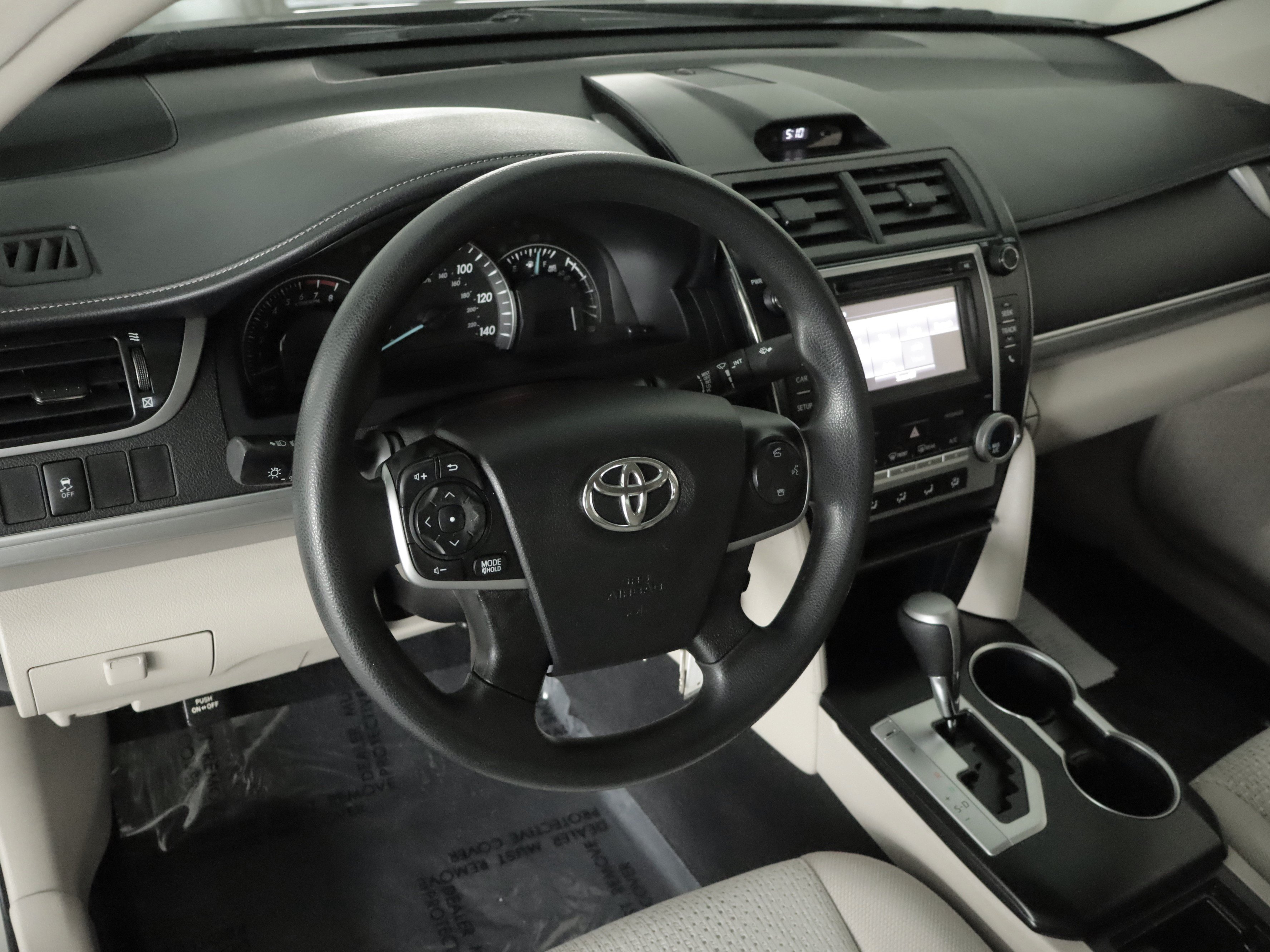 Used 2014 Toyota Camry FWD image 9