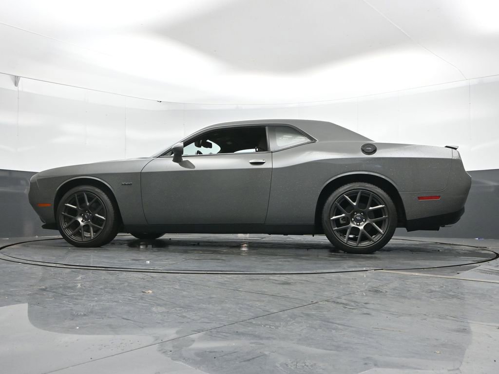 Used 2017 Dodge Challenger R/T image 46