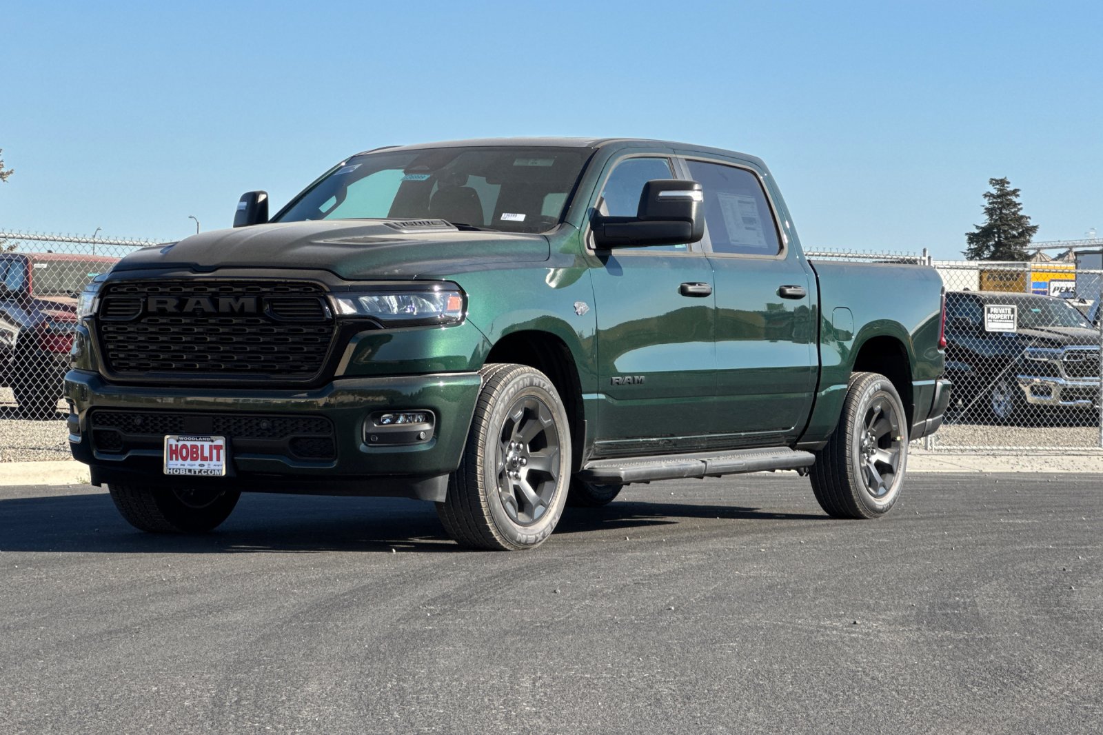 New 2027 RAM 1500 Express AWD/4WD image 7