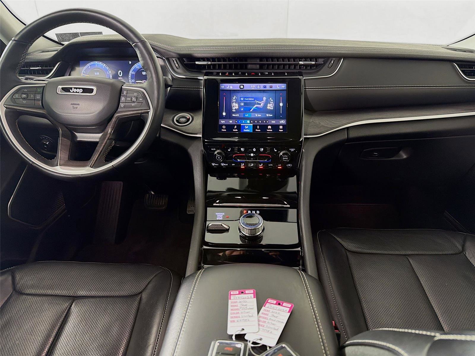 Used 2022 Jeep Grand Cherokee Limited w/ Luxury Tech Group II AWD/4WD image 22