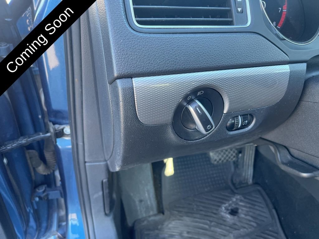 Used 2015 Volkswagen Jetta SE image 11