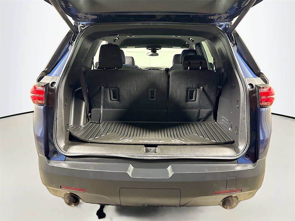 Used 2023 Chevrolet Traverse LT image 23
