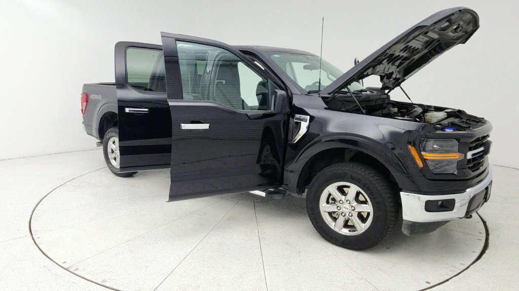 Used 2025 Ford F150 XLT w/ Equipment Group 301A Standard AWD/4WD image 9