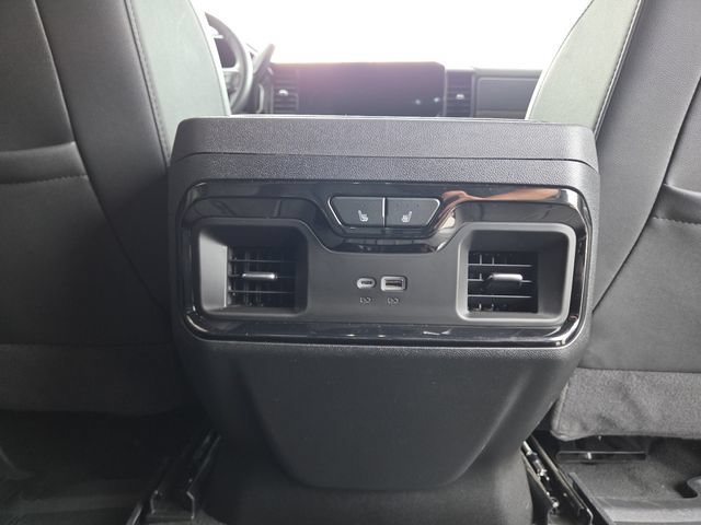 Used 2025 Chevrolet Silverado 2500 ZR2 w/ Technology Package AWD/4WD image 24