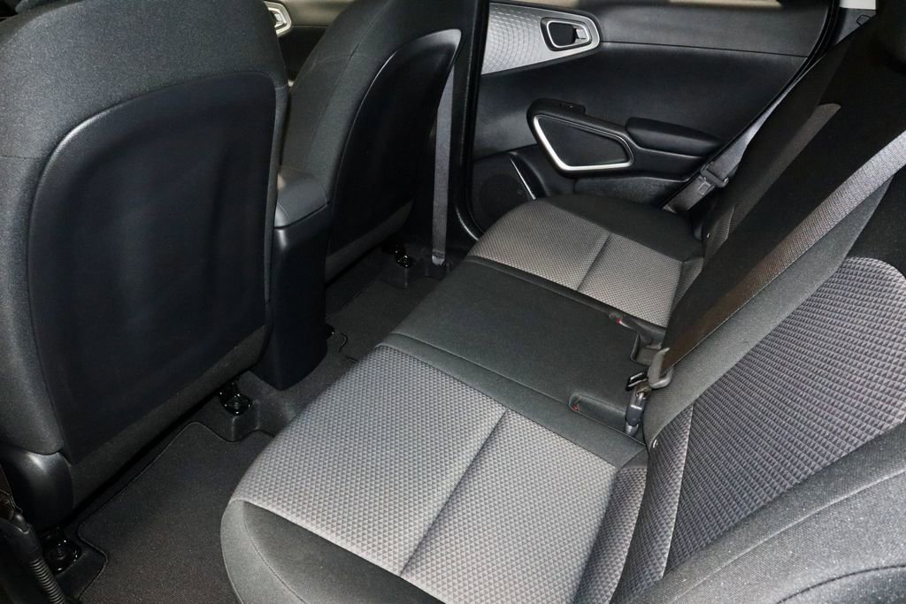 Used 2025 Kia Soul LX w/ LX Technology Package image 20