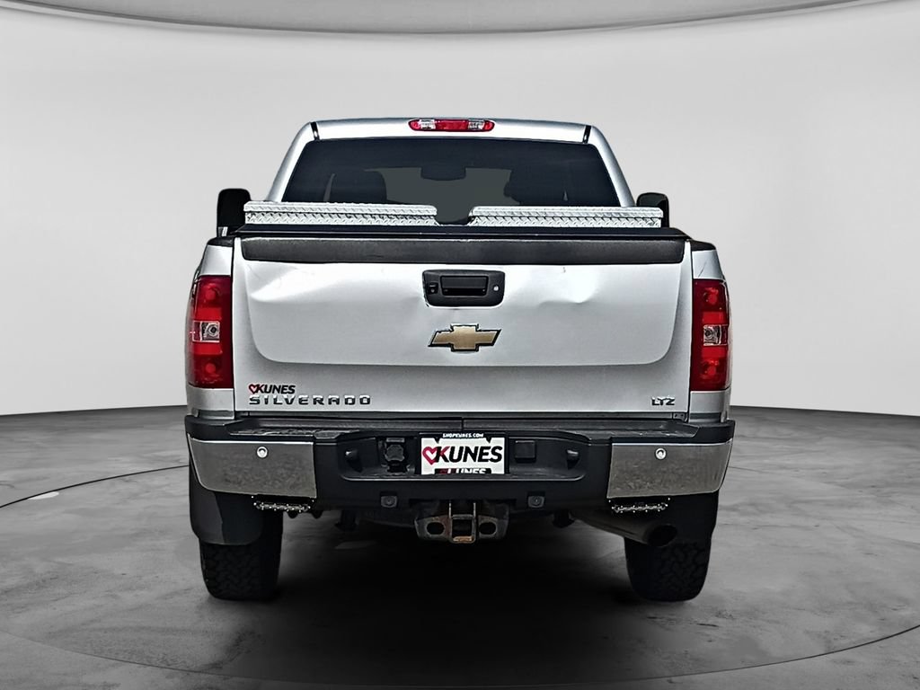 Used 2011 Chevrolet Silverado 2500 LTZ w/ LTZ Plus Package AWD/4WD image 8