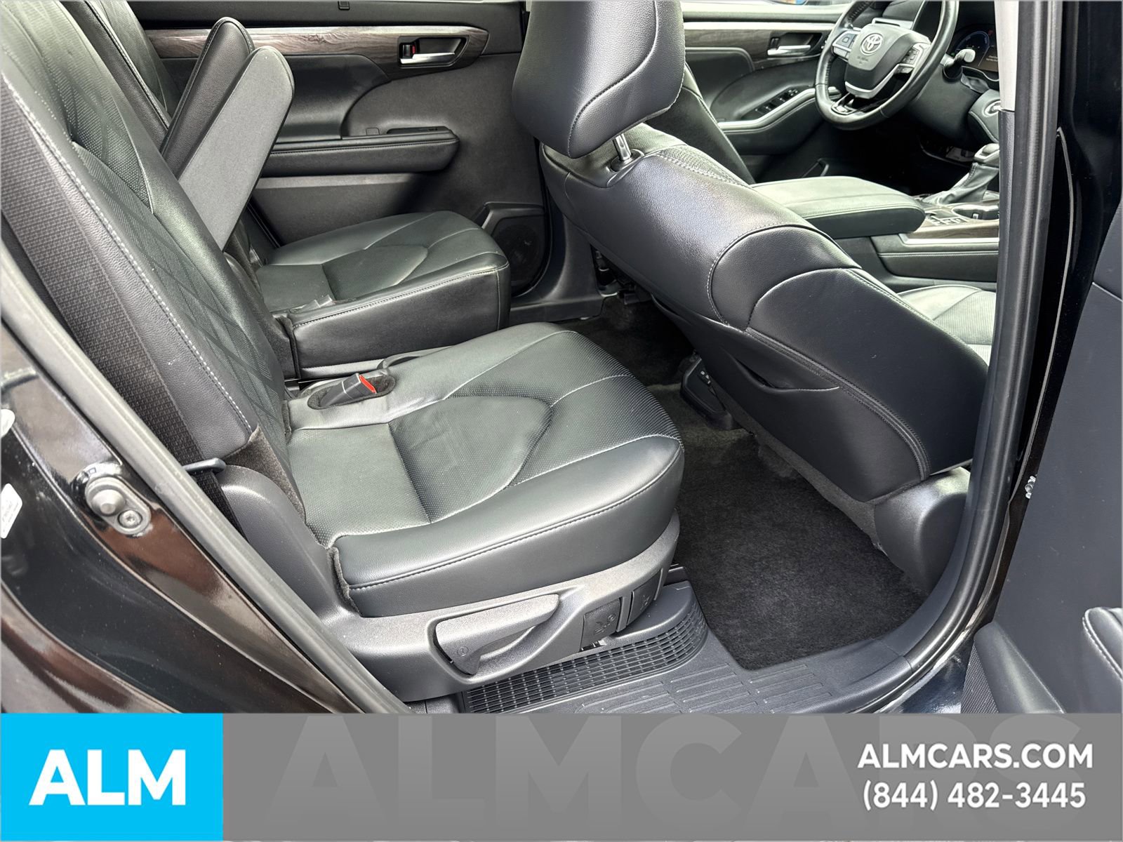 Used 2024 Toyota Highlander Limited image 18